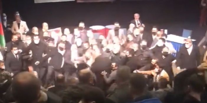 Ankara'da Alparslan Türkeş anma töreninde kan döküldü! 50 kişilik grup salonu bastı