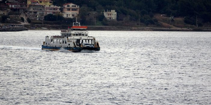 Bozcaada'ya feribot seferleri iptal edildi