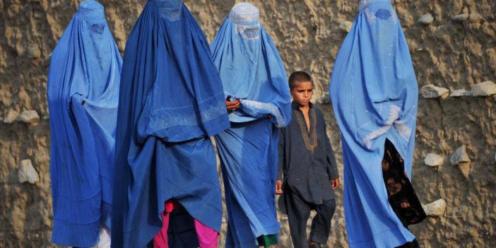 Taliban'dan kadınlara yönelik kararname