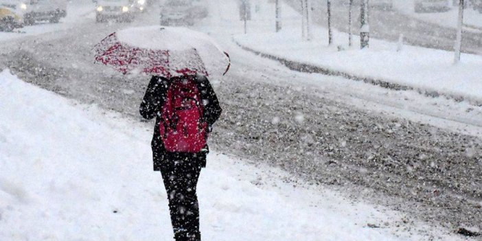 Meteoroloji sarı ve turuncu alarm verdi. Şiddetli yağış ve kar uyarısı