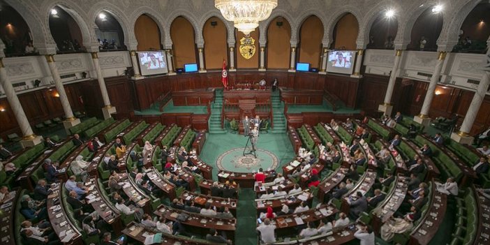 Tunus'ta kadın milletvekilleri ekonomik ve sosyal şiddete maruz kaldıklarını açıkladı
