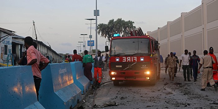 Somali'de restorana bombalı saldırı: 5 kişi öldü