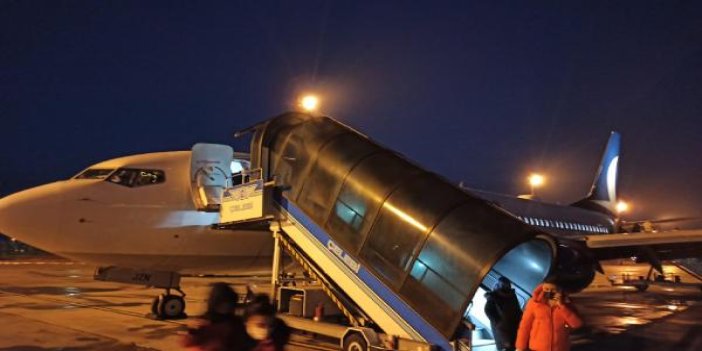 Korku dolu anlar, AnadoluJet uçağı Erzurum'a acil iniş yaptı
