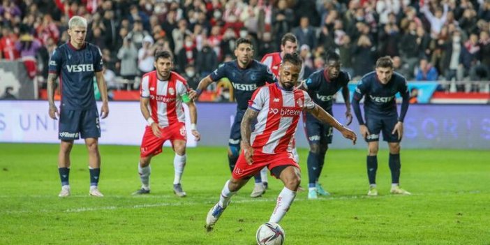 Trabzonspor'un 27 maçlık müthiş serisi Antalya’da son buldu
