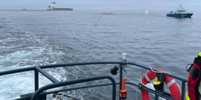 Baltık Denizi’nde iki gemi çarpıştı, biri alabora oldu