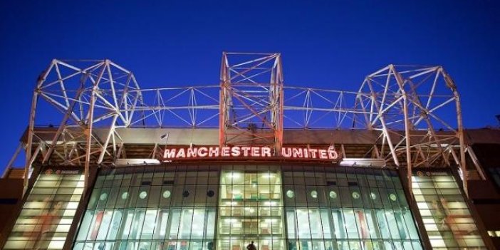 Manchester United, korona nedeniyle tesisini kapattı