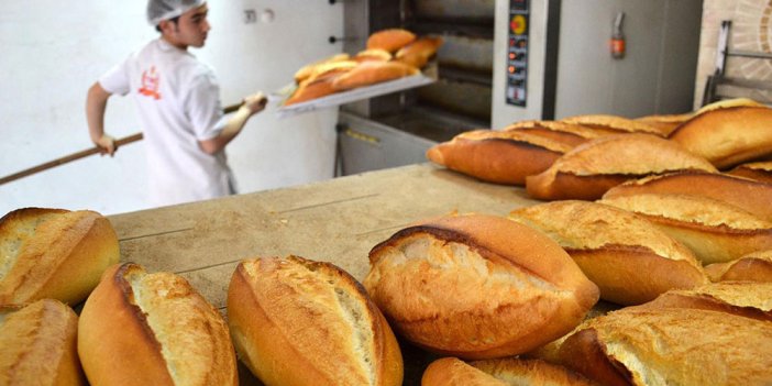 Mersin Belediyesi bedava ekmek dağıtmaya başladı. Helal olsun böyle belediyeye