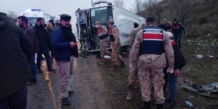 Amasya'da tur otobüsü devrildi: 27 yaralı
