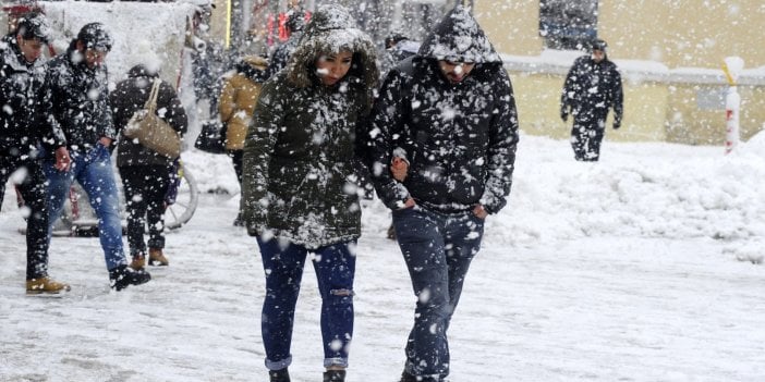 AKOM uyardı. Karın İstanbul'a bindireceği saat belli