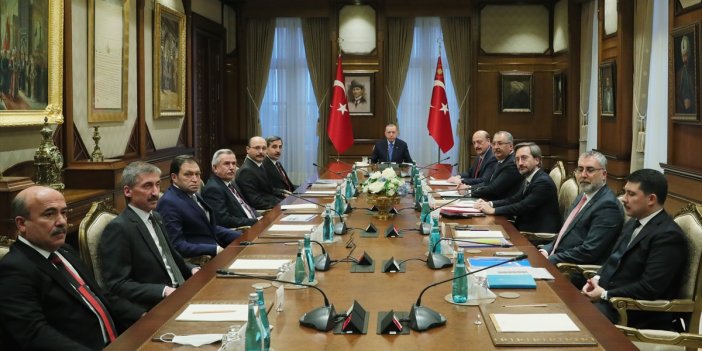 Erdoğan, Bakan Bilgin ile Memur-Sen ve Türkiye Kamu-Sen heyetini kabul etti