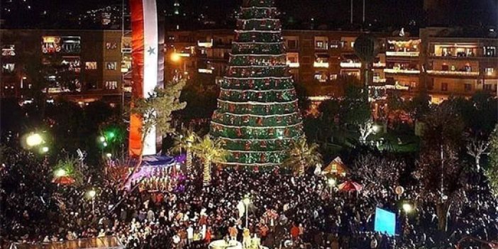 Suriye'de Noel böyle kutlandı! Caddelerde sabaha kadar eğlendiler