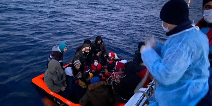 İzmir açıklarında 66 kaçak göçmen kurtarıldı