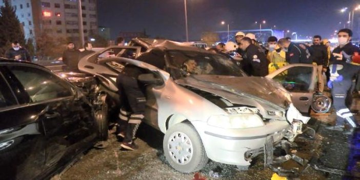 Beylikdüzü'nde 11 aracın karıştığı feci kaza: 10 kişi yaralandı