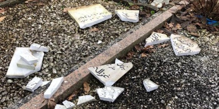 Almanya'da müslüman mezarlarına ırkçı saldırı