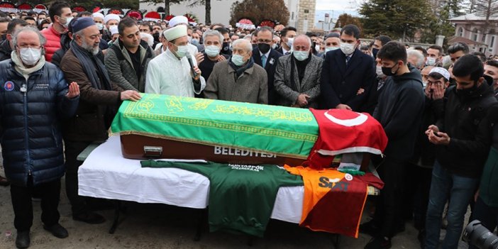 Konyasporlu Ahmet Çalık toprağa verildi! Sevenleri gözyaşlarını tutamadı
