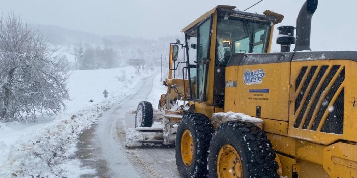 Bursa'da kar nedeniyle kapanan 16 kırsal mahallenin yolu açıldı