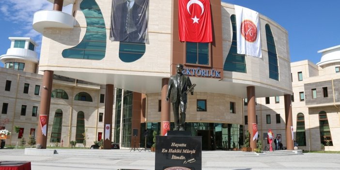 Nevşehir Hacı Bektaş Veli Üniversitesi 3 personel alacak