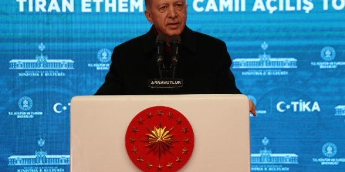 Erdoğan’dan Arnavut gazeteciye ‘Bizi ters köşe yapmak istiyorsun galiba’