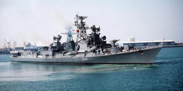 Hindistan savaş gemisinde patlama: 3 denizci öldü