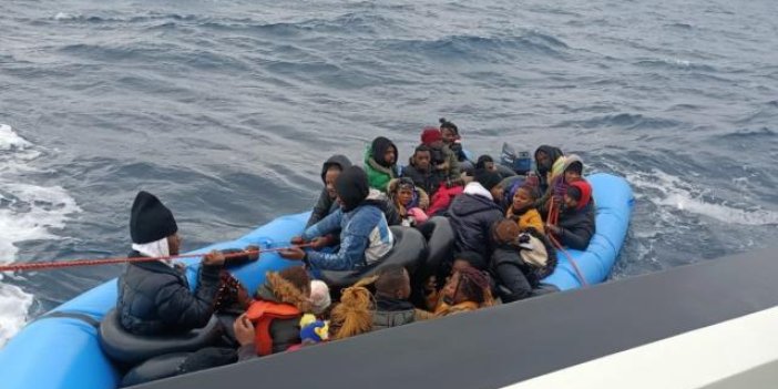 Yunanistan'ın ölüme terk ettiği 38 sığınmacı kurtarıldı