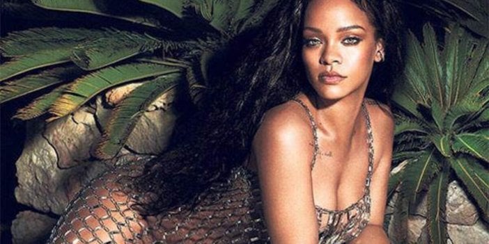 Rihanna sosyal medyayı salladı