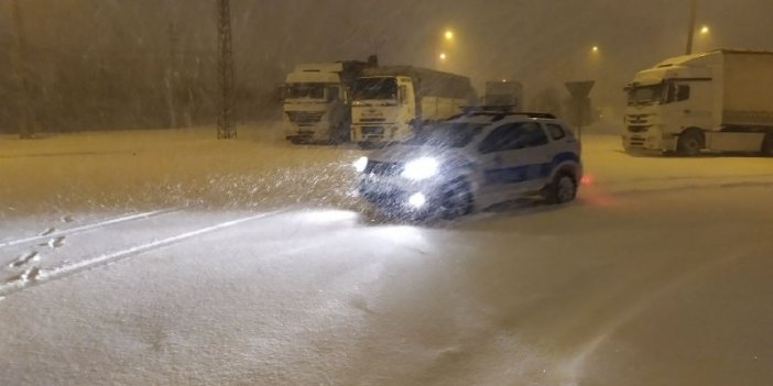 Ulaşıma Kar engeli: Onlarca ilin birbiriyle bağlantısı kesildi