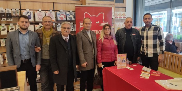 Murat Ağırel, memleketi Adana'da yeni kitabı Vurgun'u imzaladı