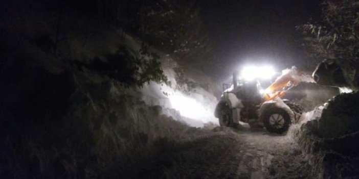 Kastamonu'da kar yağışı: Yollar ulaşıma kapandı