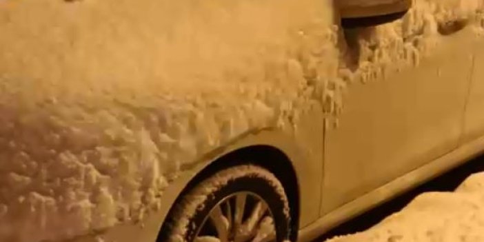 İstanbul'da sabah işe gideceklere kar sürpriz yaptı