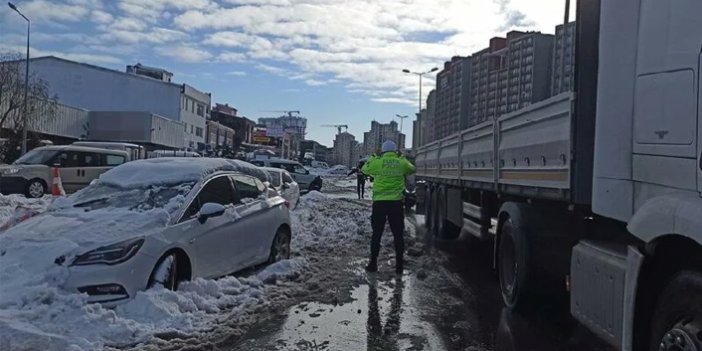 Hadımköy yolu yeniden trafiğe açıldı