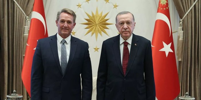 Erdoğan'a güven mektubunu sunan ABD elçisi Flake: ''Parti siyaseti, suyun kıyısında biter''