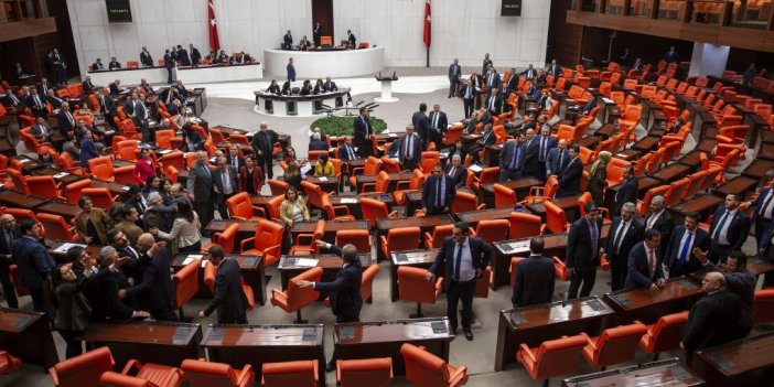 Meclis'te cevapsız sorular. Bakanlar AKP'li vekilleri bile yanıtsız bıraktı