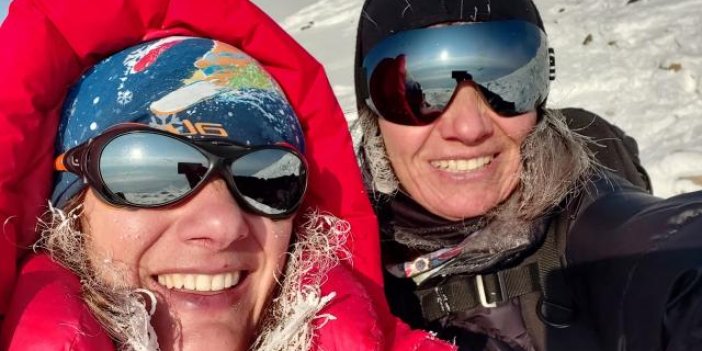 İki hemşire 7 günde Ağrı Dağı'na tırmandı