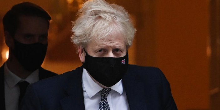 Başbakanlık konutunda parti düzenleyen Boris Johnson özür diledi