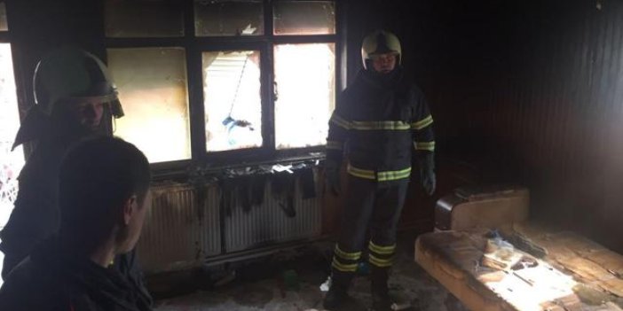 Burdur'da bir evde yangın. Anne ve çocukları yaralandı