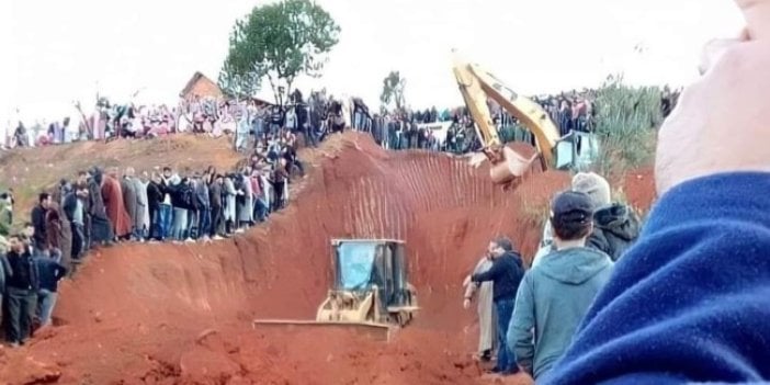 48 saattir kuyuya düşen çocuğu kurtarmaya çalışıyorlar