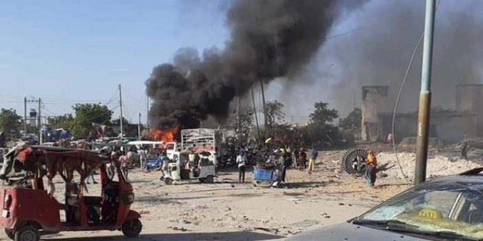 Somali'de yolcu otobüsüne bombalı saldırı: 10 ölü