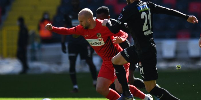 Gaziantep-Sivas maçında golü VAR iptal etti, ortam gerginleşti