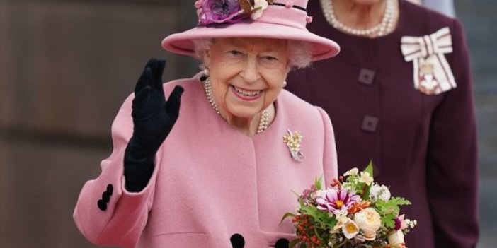 Kraliçe Elizabeth kendisinden sonraki kraliçeyi açıkladı: Cornwall Düşesi Camilla