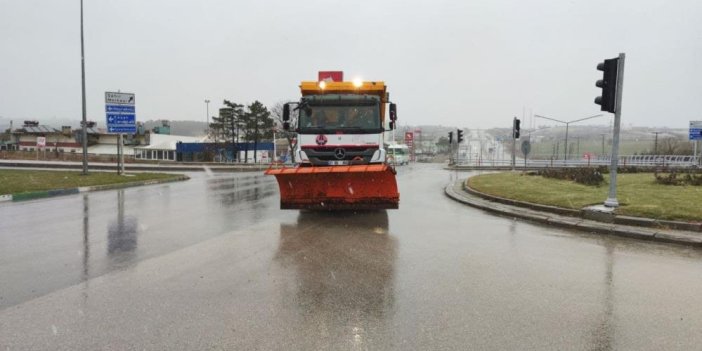 Kar İstanbul'un sınırına dayandı