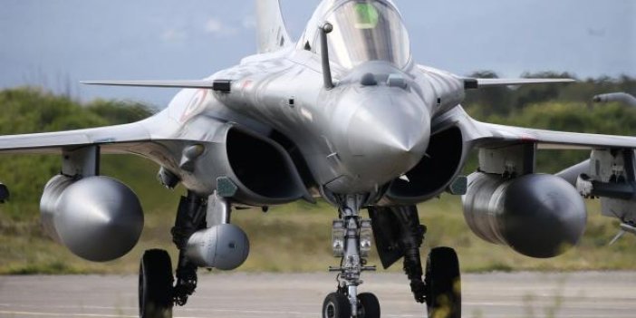 Endonezya Fransa'dan 42 Rafale savaş uçağı alıyor