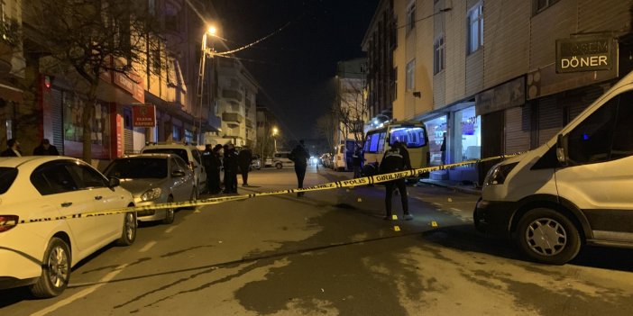 İstanbul’da 5 kişilik gruba silahlı saldırı: 1 ölü, 4 yaralı