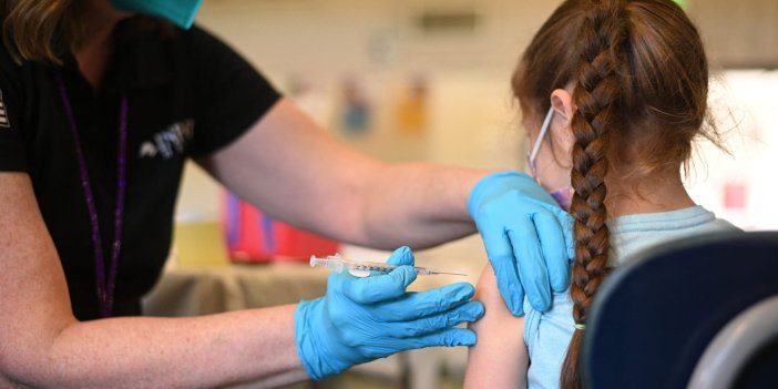 BioNTech-Pfizer, 5 yaş altı çocuklar için aşı başvurusunu erteledi