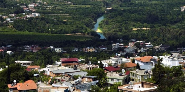 Hatay Defne'de üzerinde bina bulunan 13280 m² olan arazi icradan satılıktır