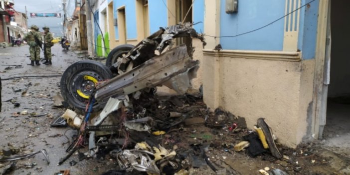 Karakola bomba yüklü motosikletle saldırı
