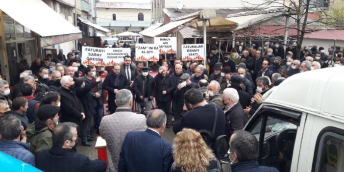 5 parti bir araya geldi, Giresun'un Espiye ilçesinde son zamlar protesto edildi