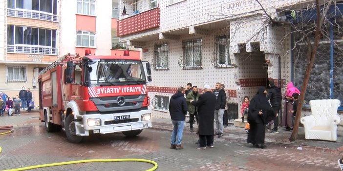 Sultangazi'de 3 katlı apartmanda yangın