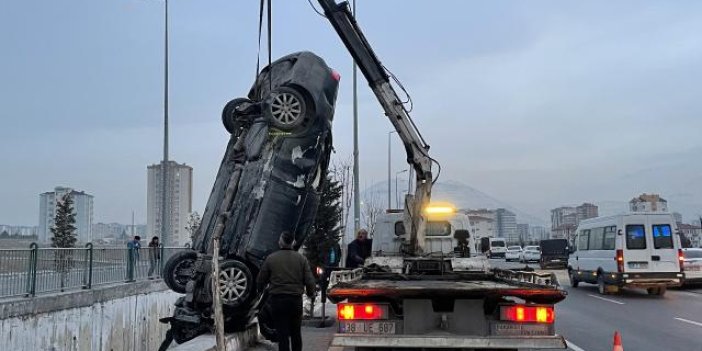 Kayseri'de otomobil kanala uçtu. 2 yaralı