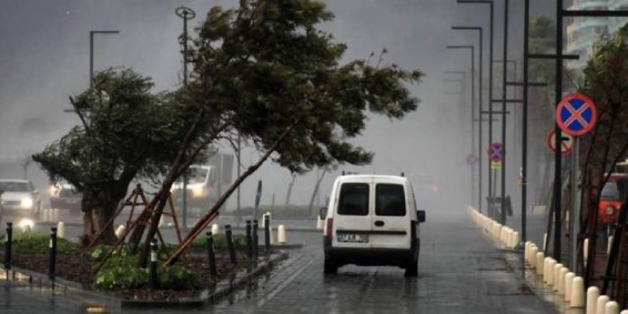 Antalya'da kuvvetli yağış ve fırtına bekleniyor