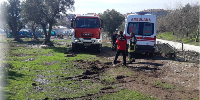 Ambulansı kurtarmaya gelen itfaiye aracı da çamura saplandı